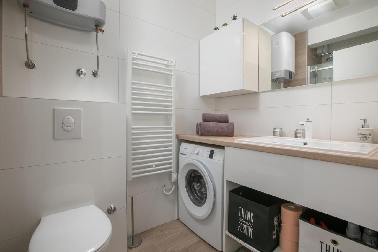 Silver Sea Apartment Makarska Esterno foto